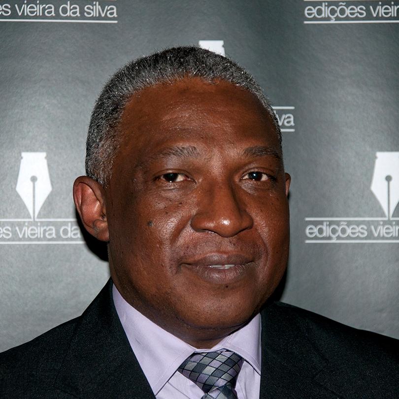 Guineidade & Africanidade, estudos, crónicas ensaios e outros textos