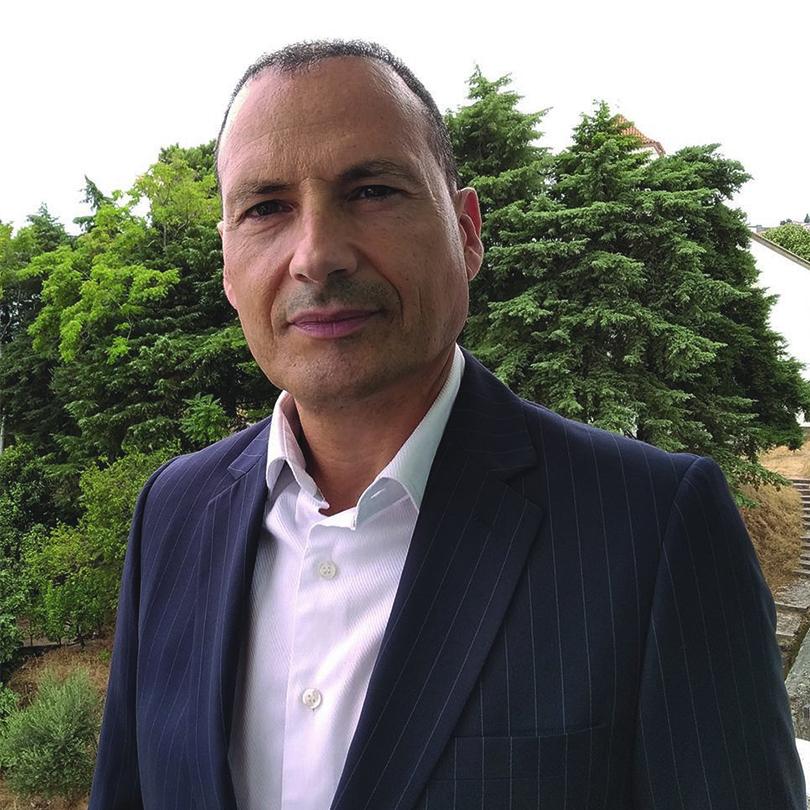 ERROS DE LINGUAGEM Lapsos de letrados, famosos e outros